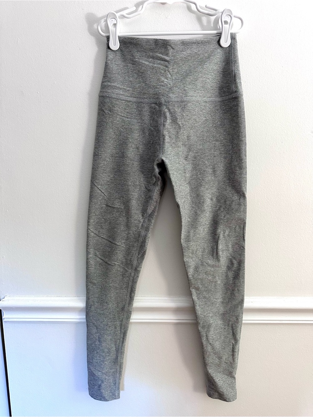 Beyond yoga Xs gray leggings